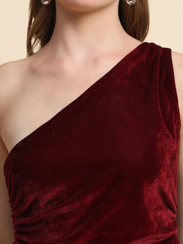 Women Velvet Glamour Perfect for Parties and Casual Wear - Image 6