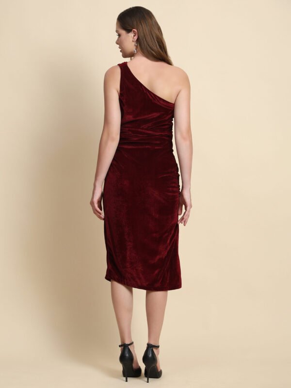 Women Velvet Glamour Perfect for Parties and Casual Wear - Image 7