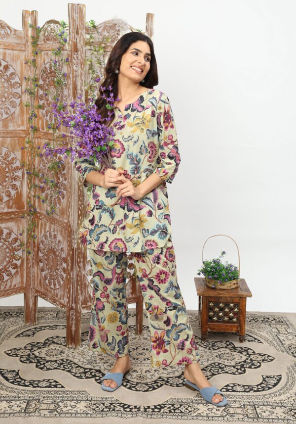 Floral Multicolor Collared Cotton Lounge Co-Ord Set with 3 button - Image 4