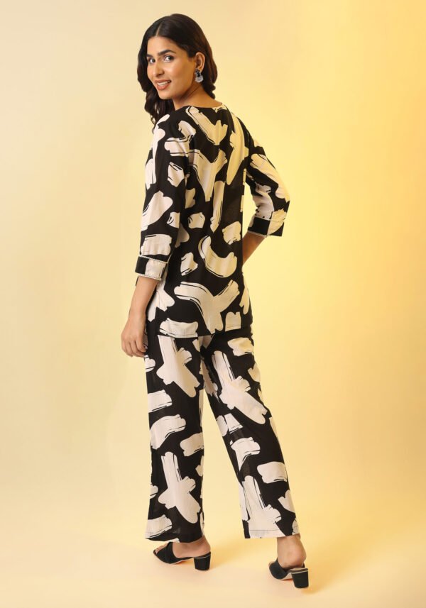 Chic Women’s Floral Co-ord Set - Stylish Two-Piece Outfit - Image 8