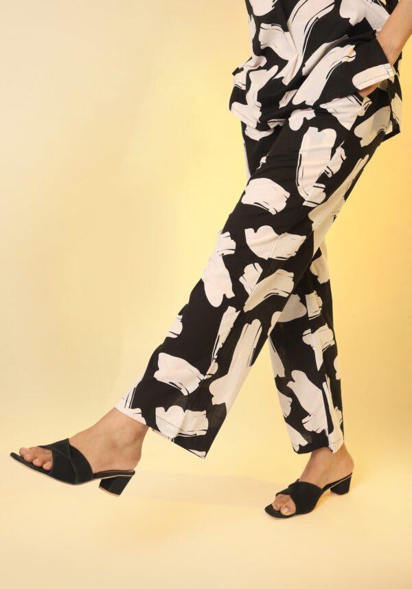 Chic Women’s Floral Co-ord Set - Stylish Two-Piece Outfit - Image 5