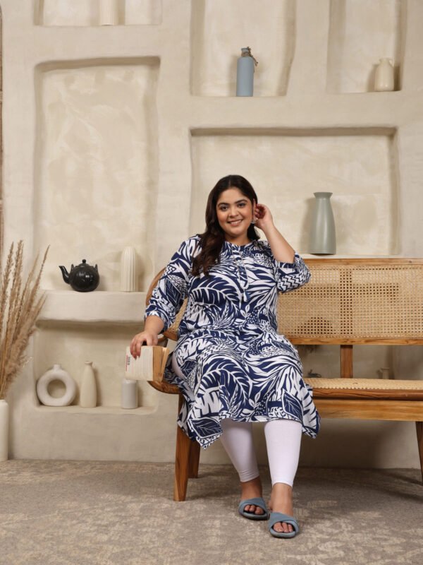 Plus Size Blue Cotton Print Long Kurta - Image 4
