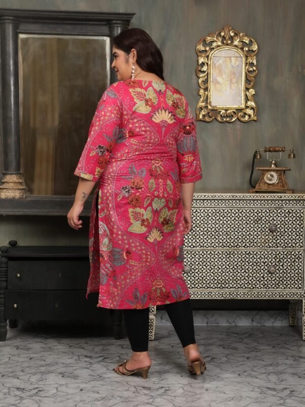 Plus Size Pink Cotton Print Long Kurti - Image 5