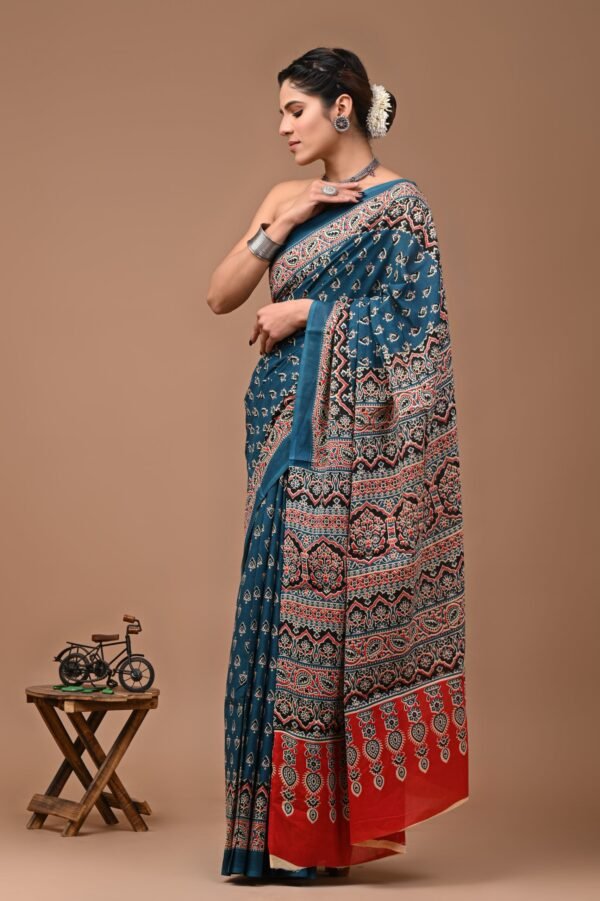 Printed Pure Cotton Mulmul Saree With Blouse - Image 2
