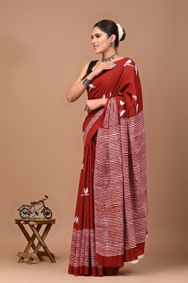 Printed Pure Cotton Mulmul Saree With Blouse - Image 3