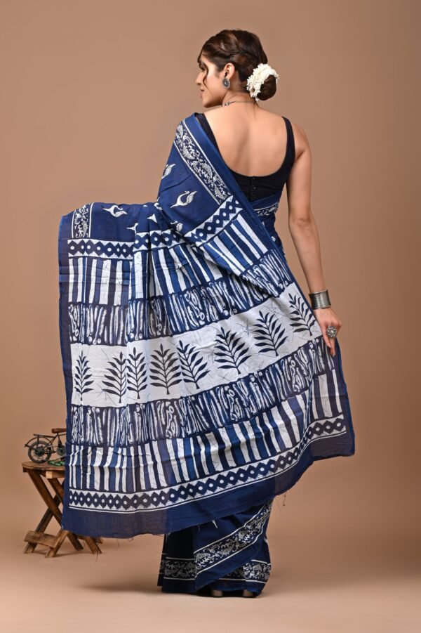 Printed Pure Cotton Mulmul Saree With Blouse - Image 4