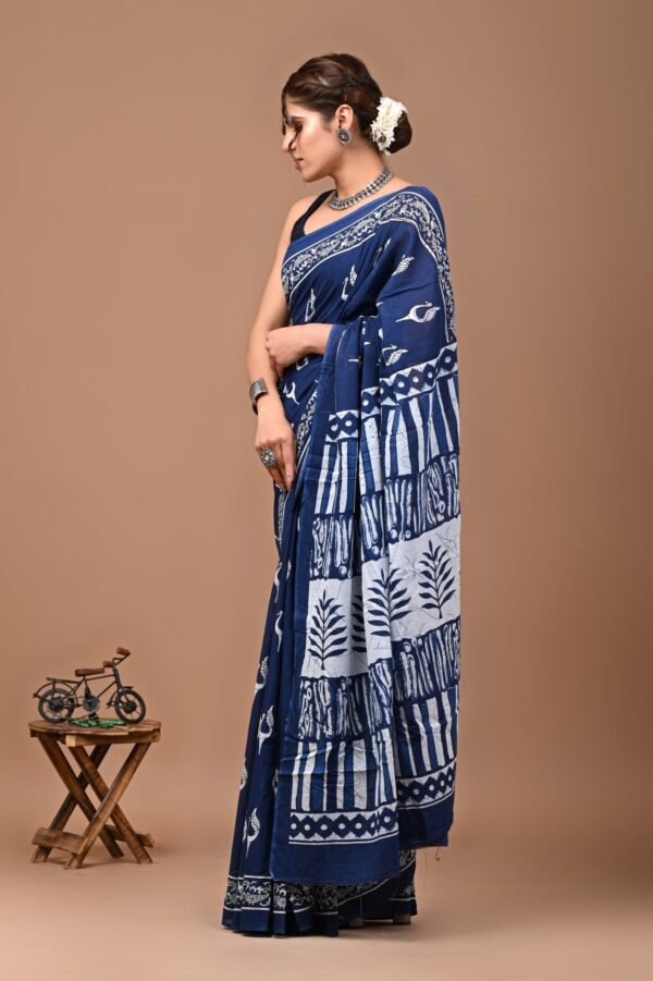 Printed Pure Cotton Mulmul Saree With Blouse - Image 3