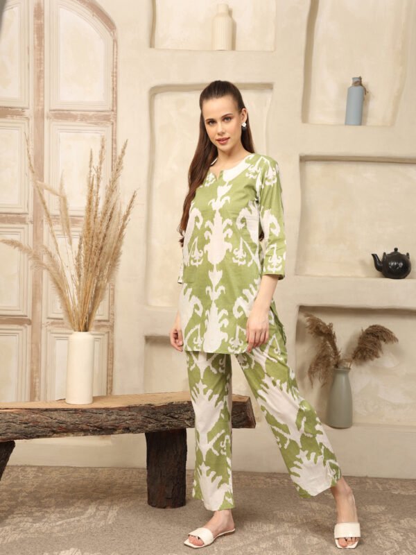 Top and Palazzos set - Image 3