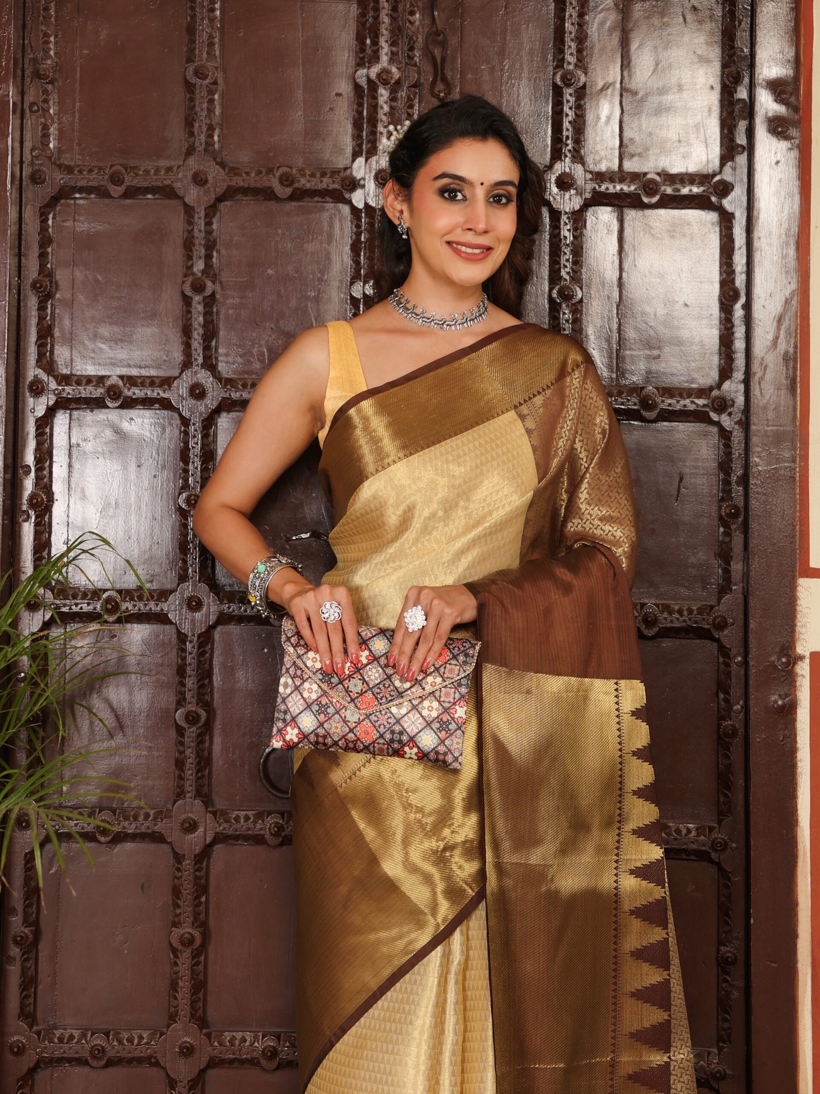JACQUARD Saree - GOLDEN - Image 5