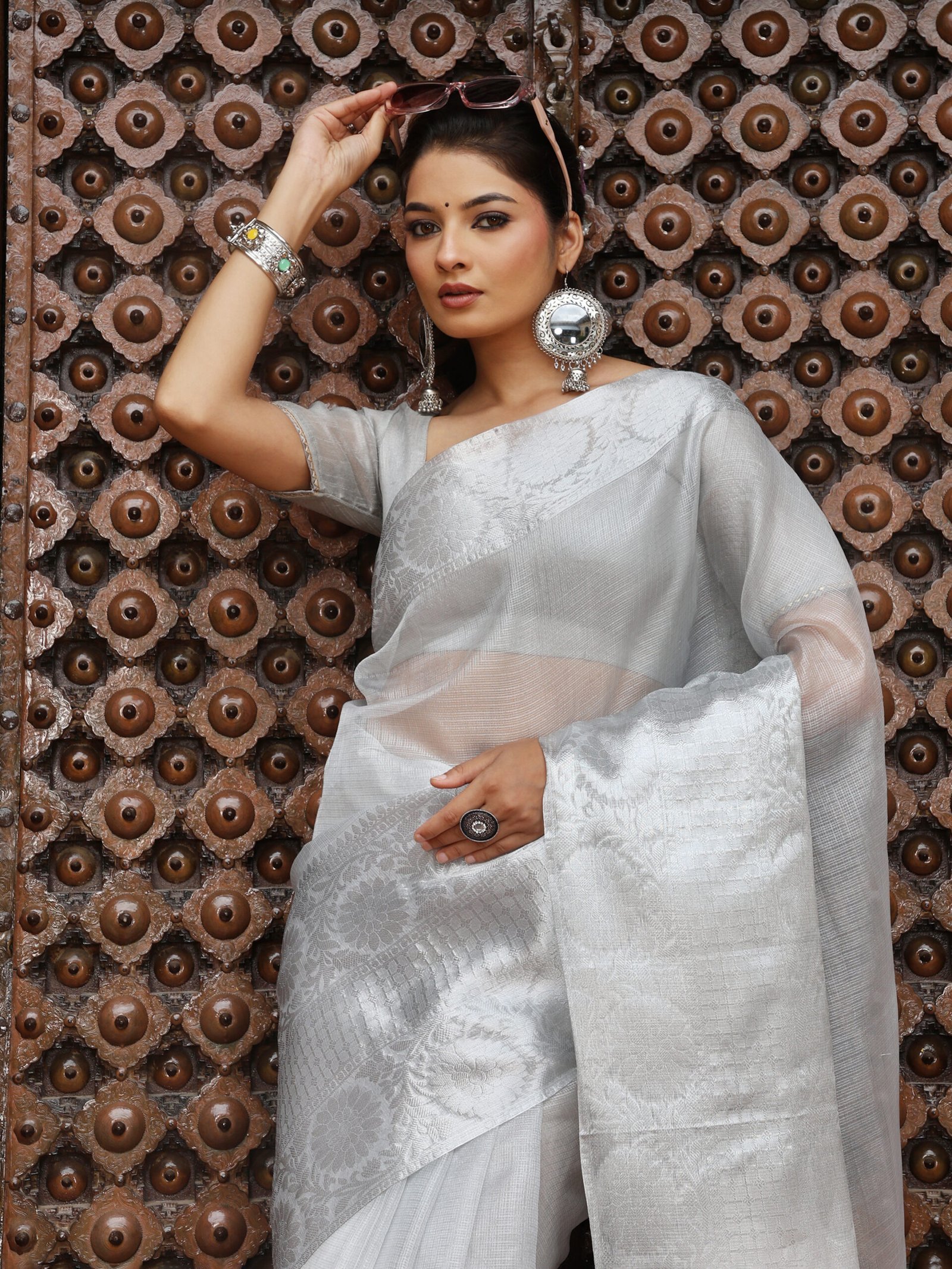 JACQUARD Saree - SILVER - Image 4