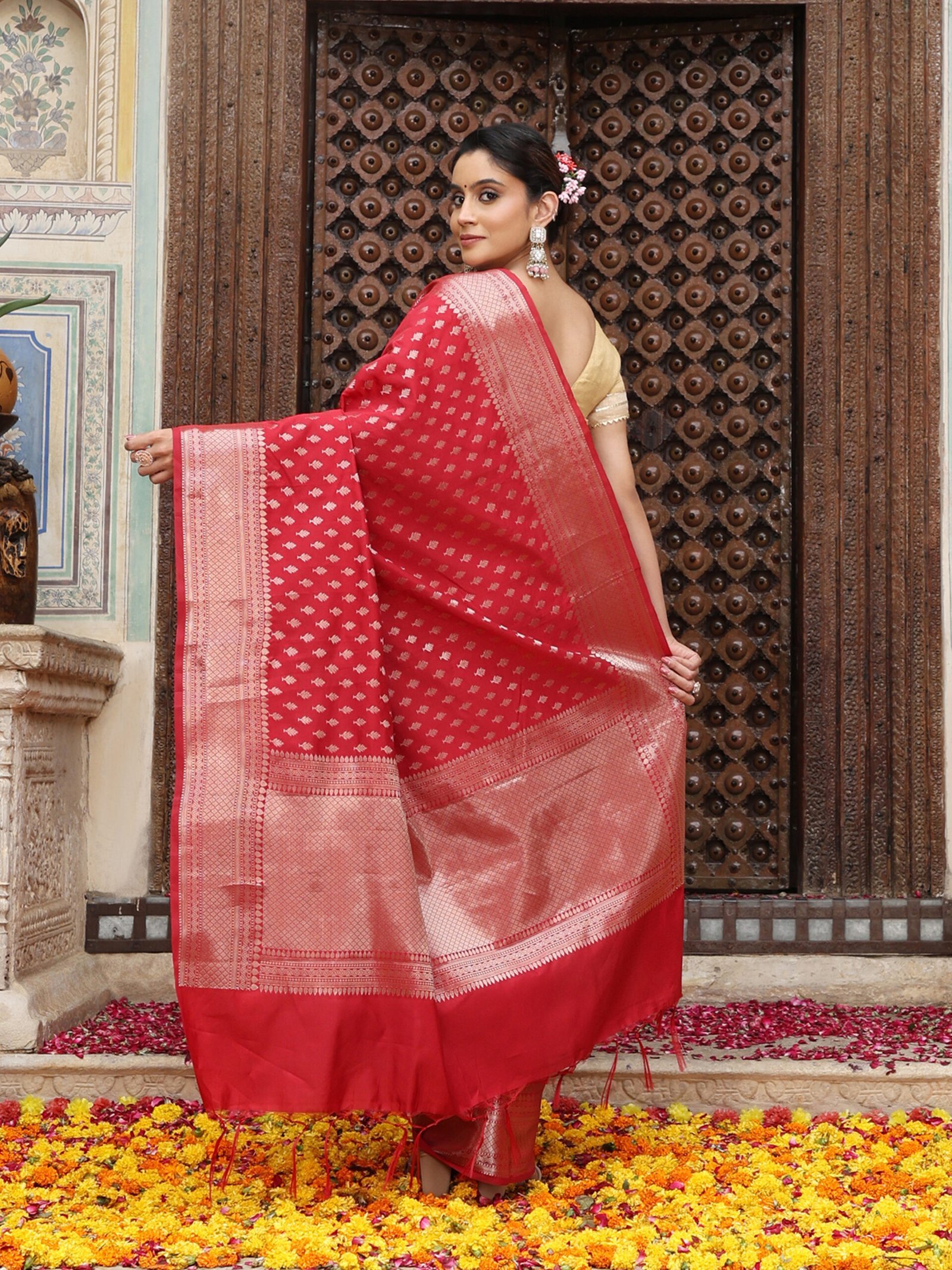 JACQUARD Saree - RED - Image 5