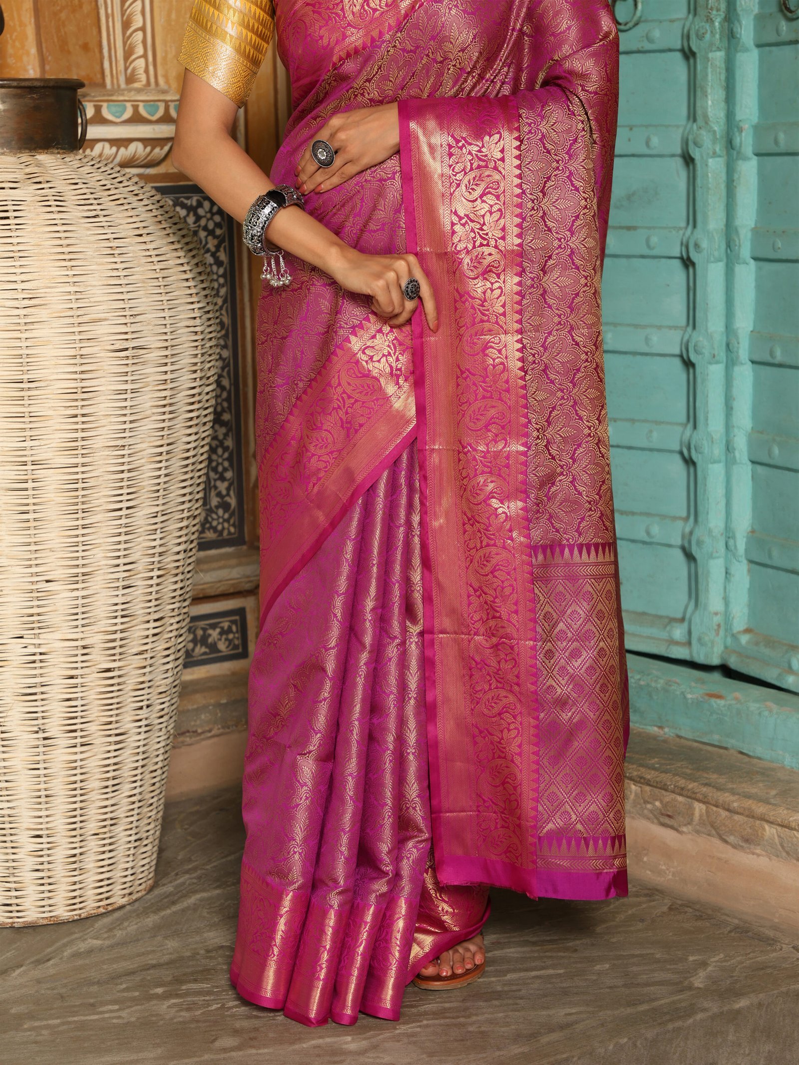 JACQUARD Saree - PINK - Image 10