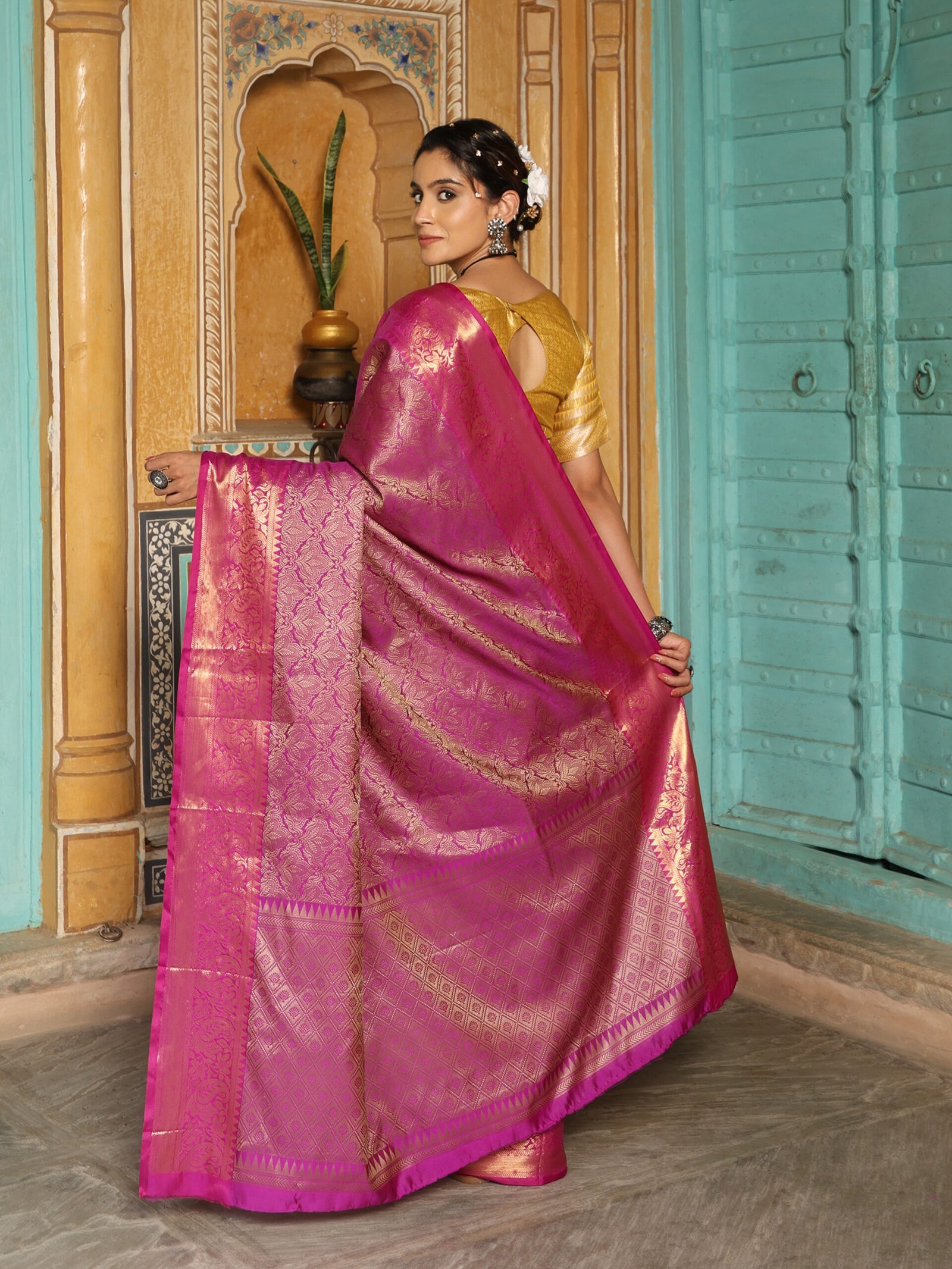 JACQUARD Saree - PINK - Image 3