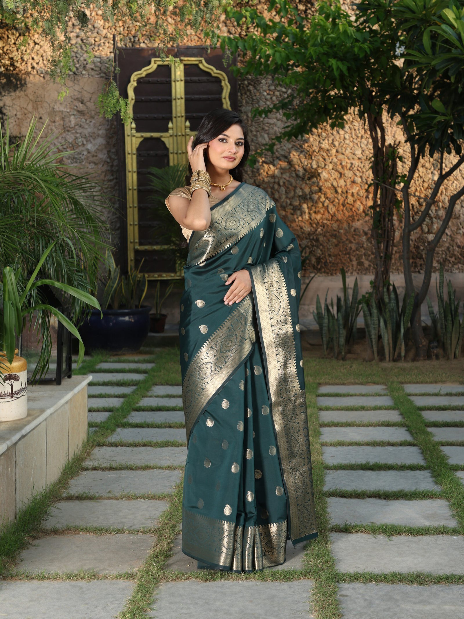 JACQUARD Saree - GREEN - Image 6