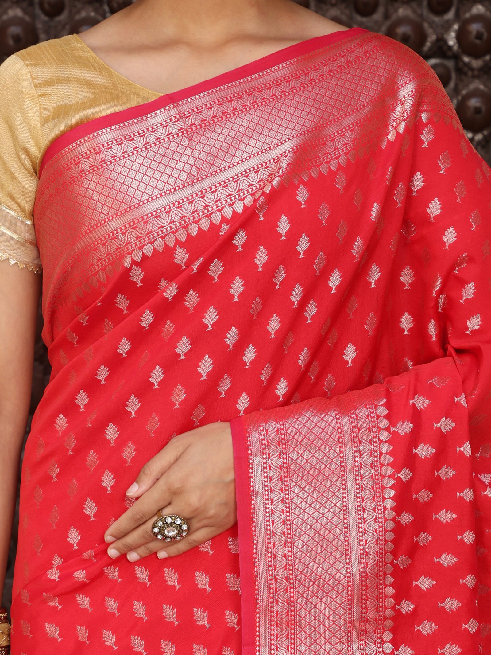 JACQUARD Saree - RED - Image 9