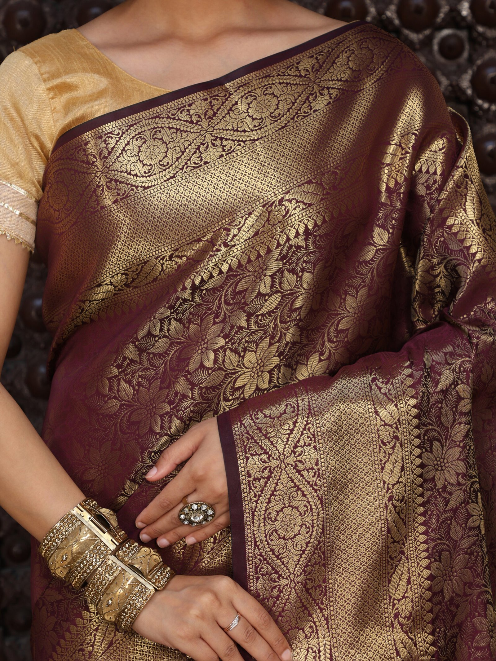 JACQUARD Saree - BROWN - Image 9