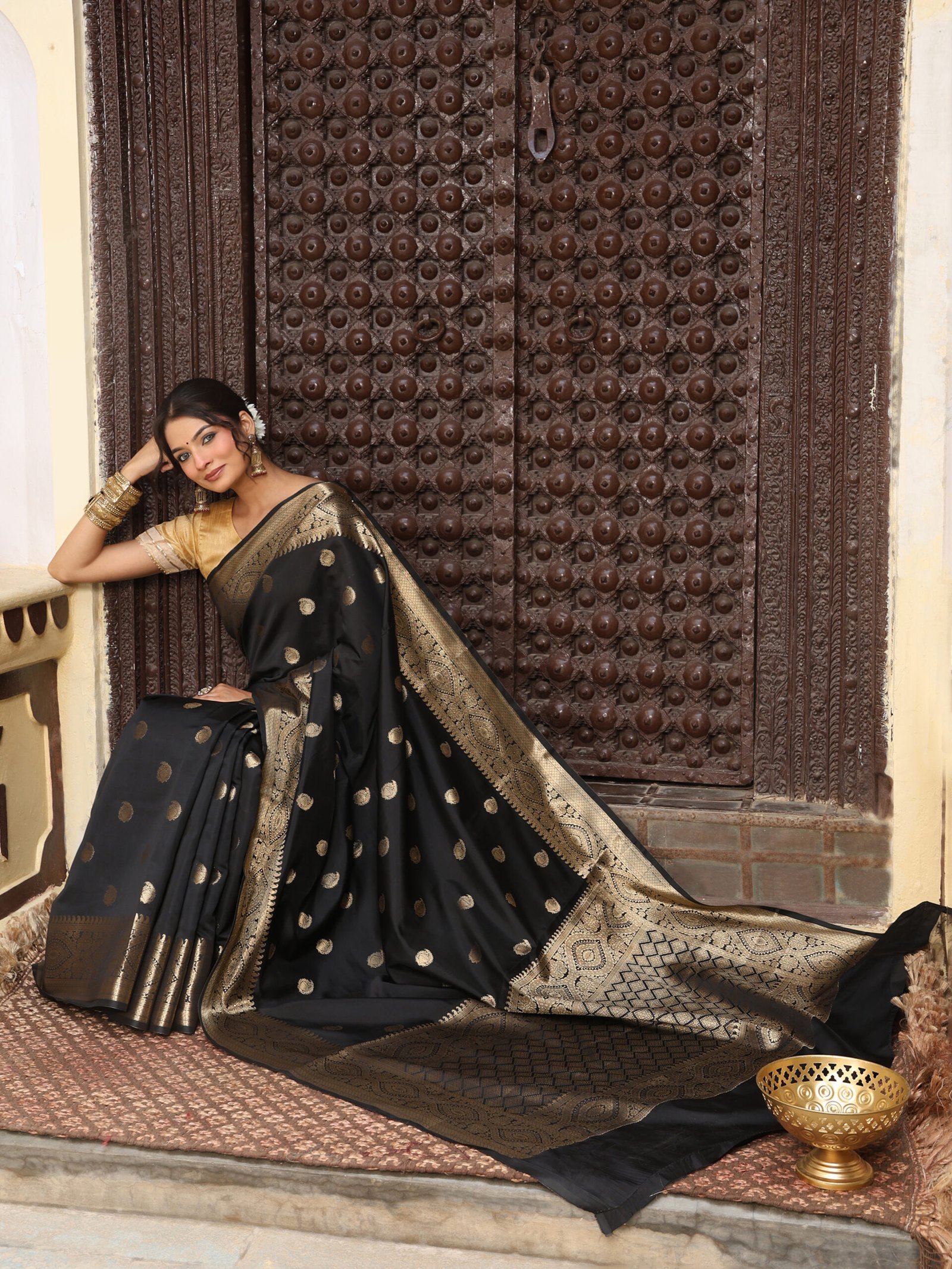 JACQUARD Saree - GREEN - Image 5