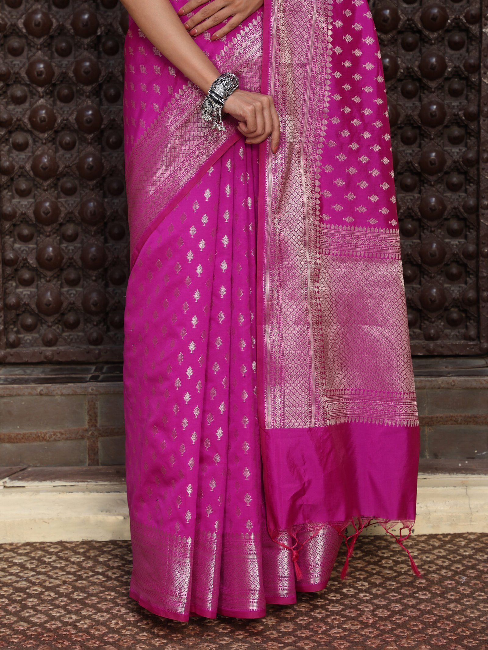 JACQUARD Saree - PINK - Image 10
