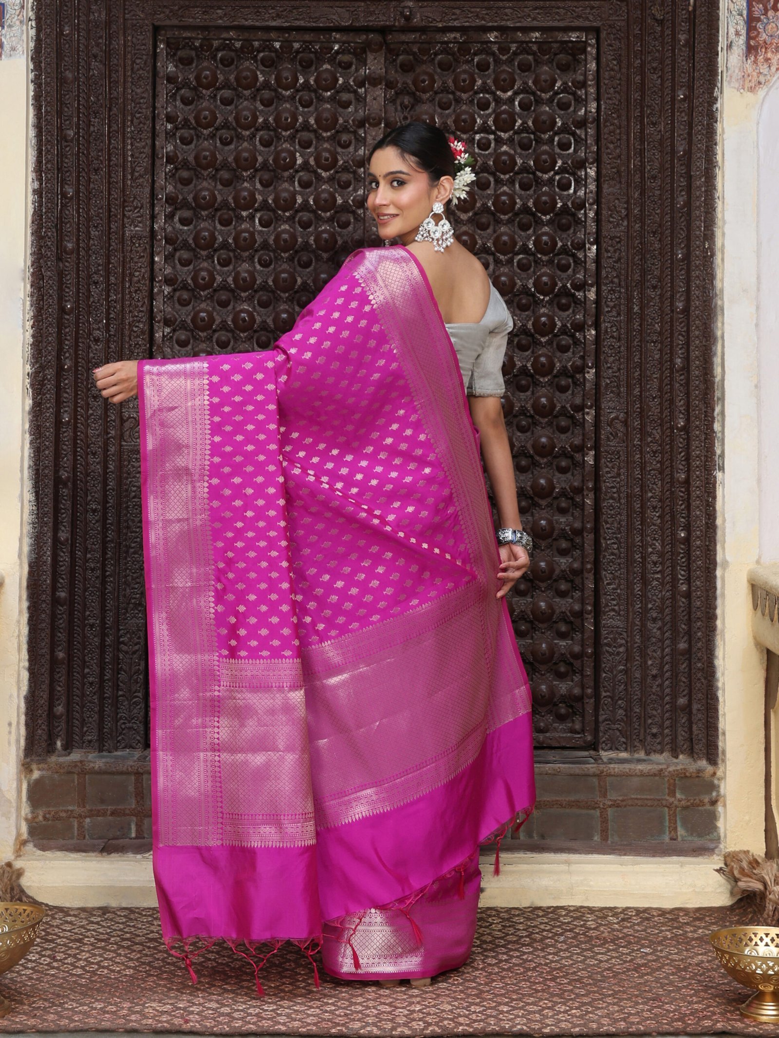 JACQUARD Saree - PINK - Image 3