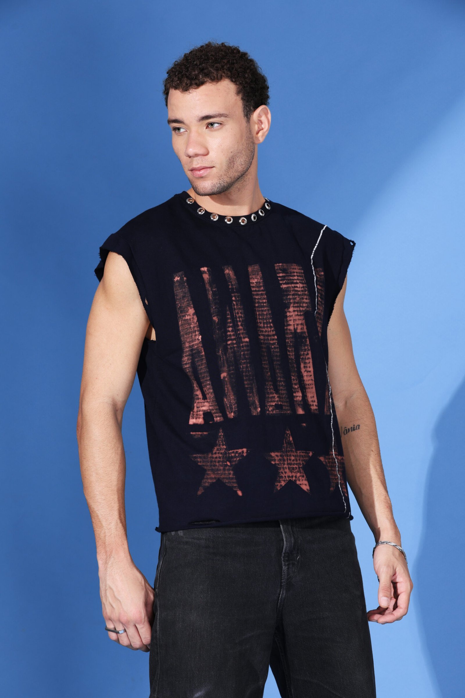 Loose Fit Awara Vest Top - Image 3