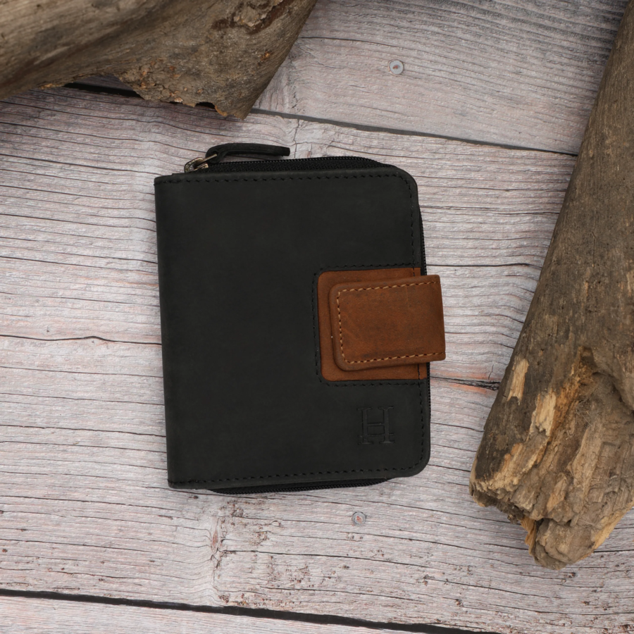 Black and Tan Bi Fold Wallet