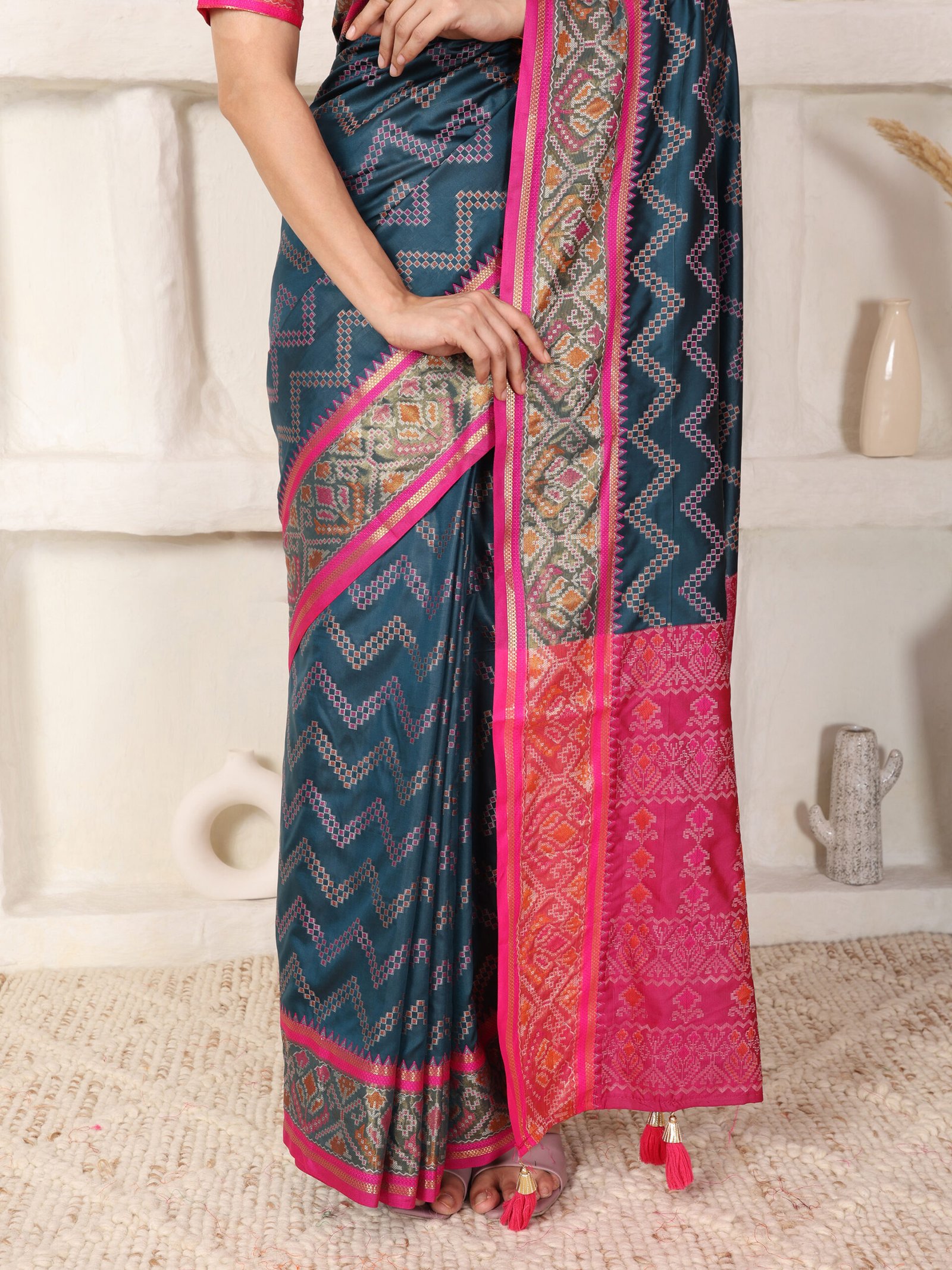 Banarasi Blue Printed Slik Saree - Image 4