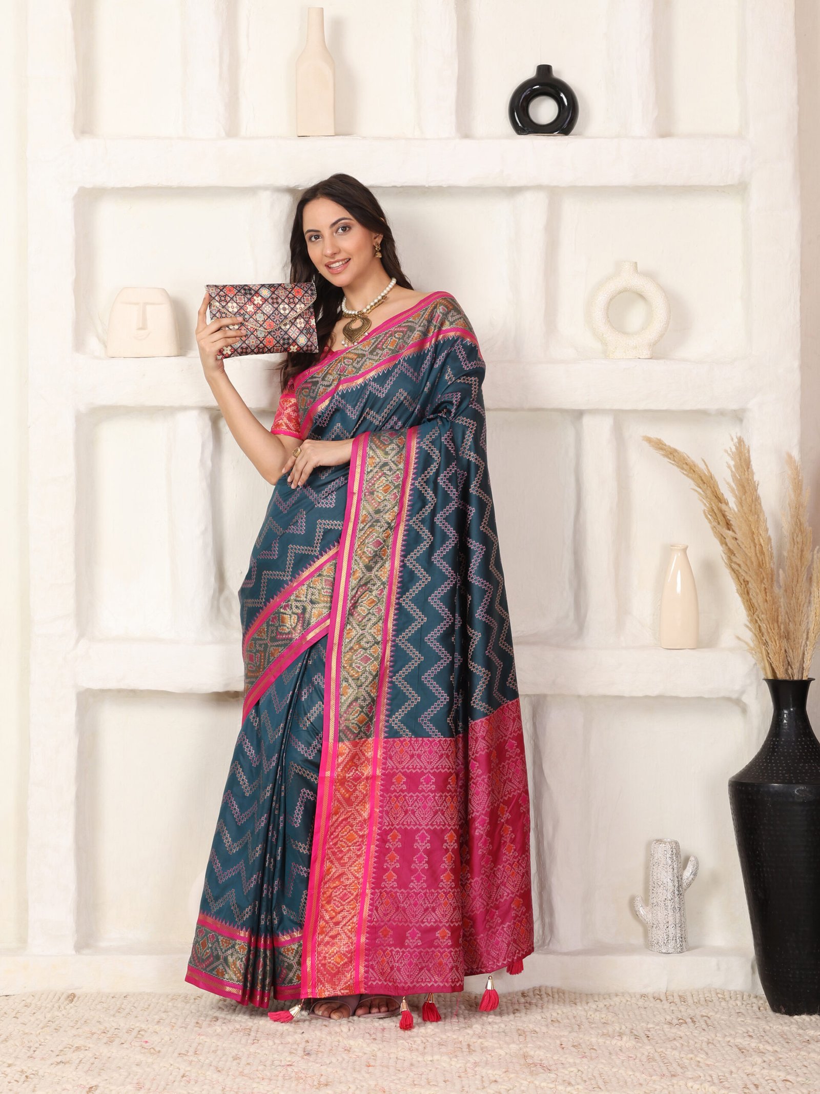 Banarasi Blue Printed Slik Saree - Image 5