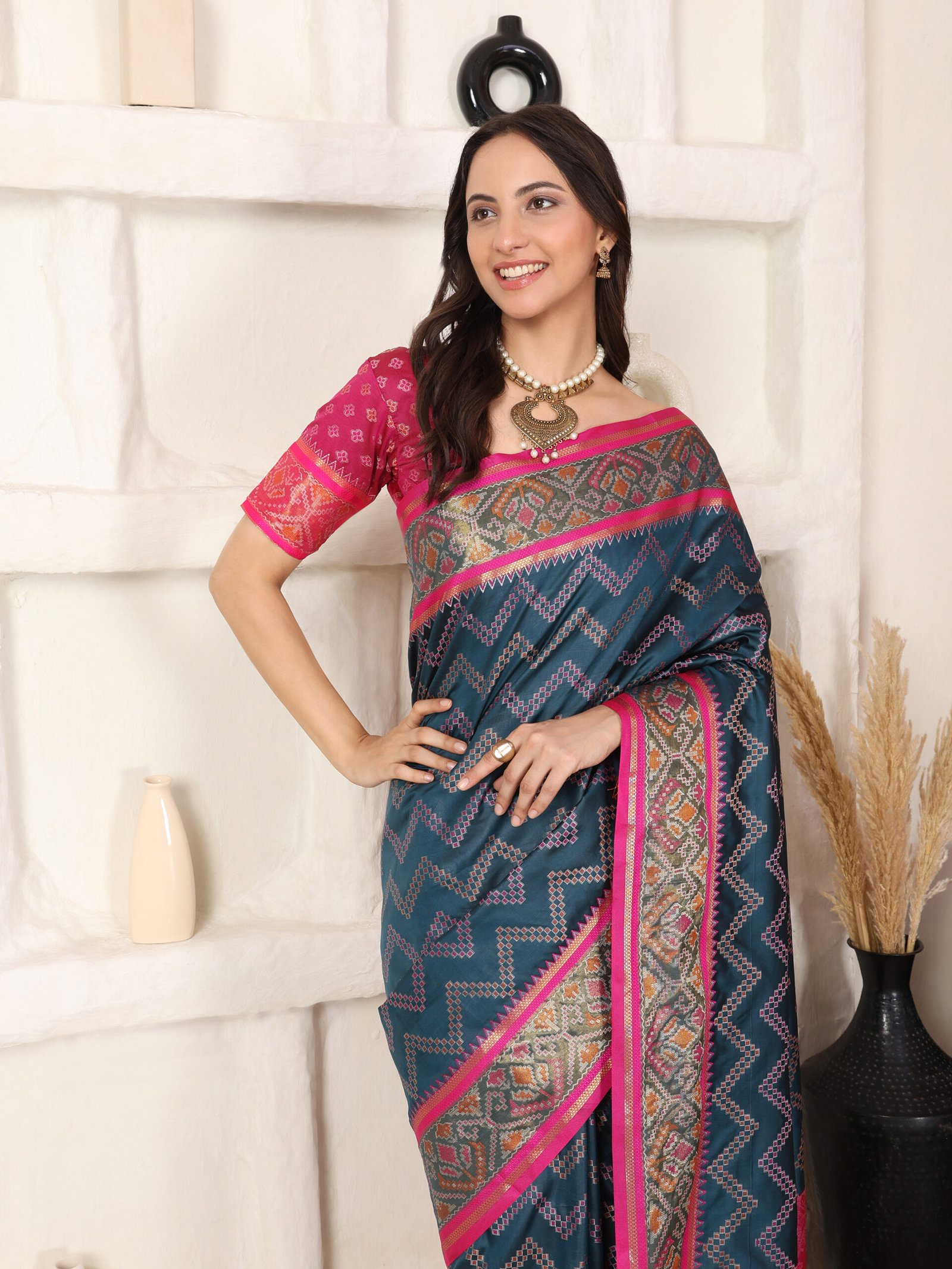 Banarasi Blue Printed Slik Saree - Image 6