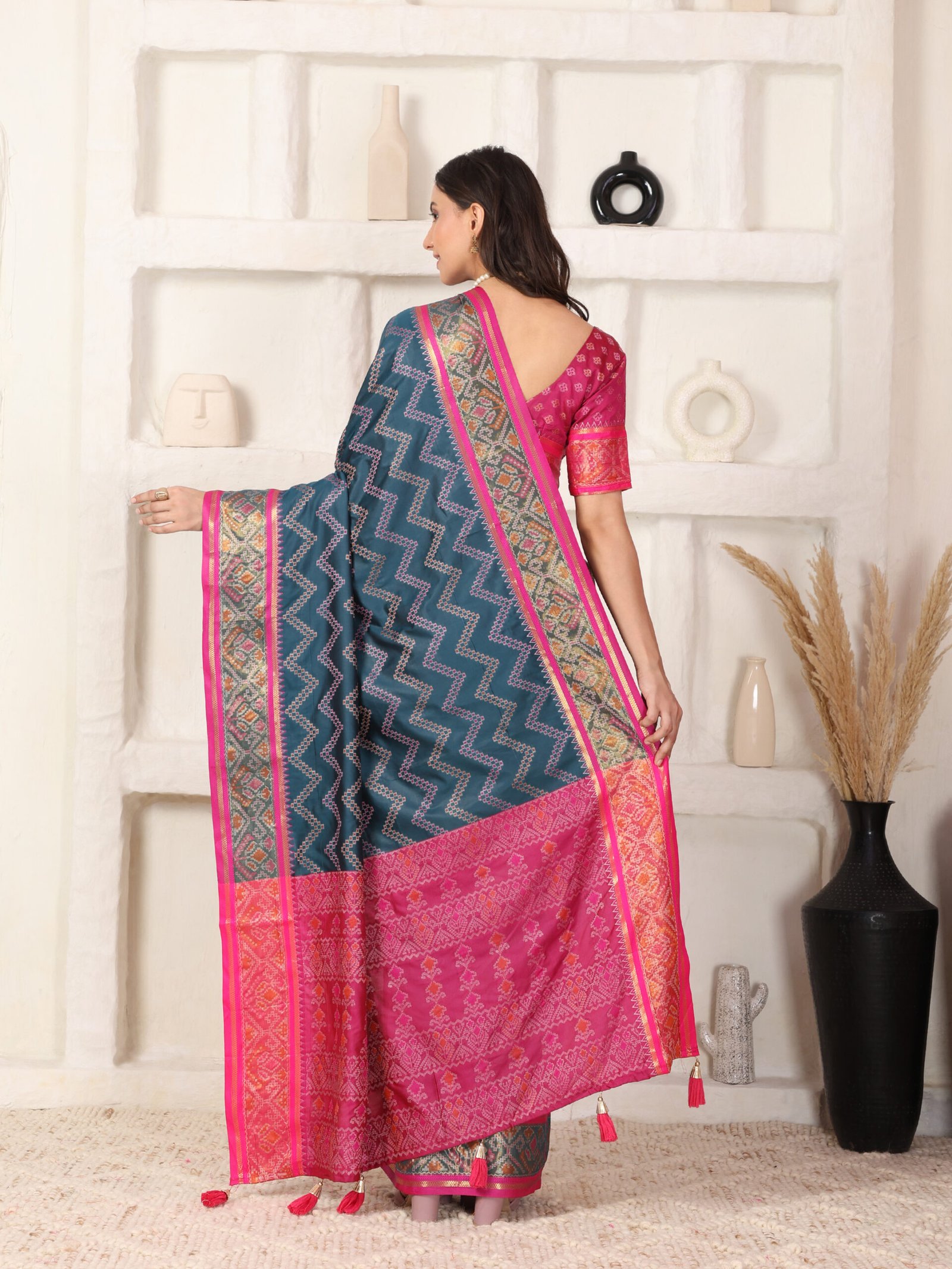 Banarasi Blue Printed Slik Saree - Image 7