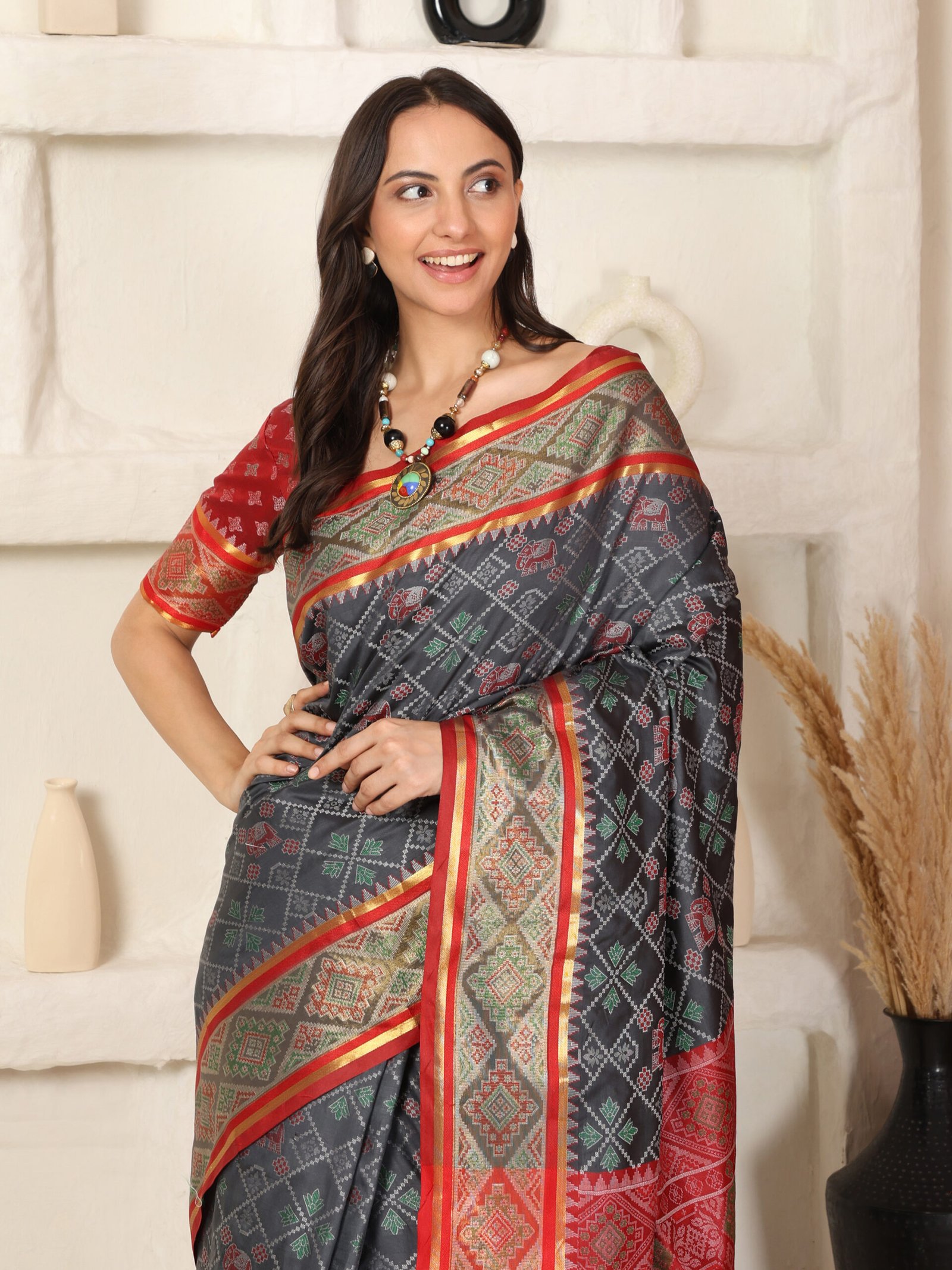 Banarasi Hathi Grey Printed Silk Saree - Image 3