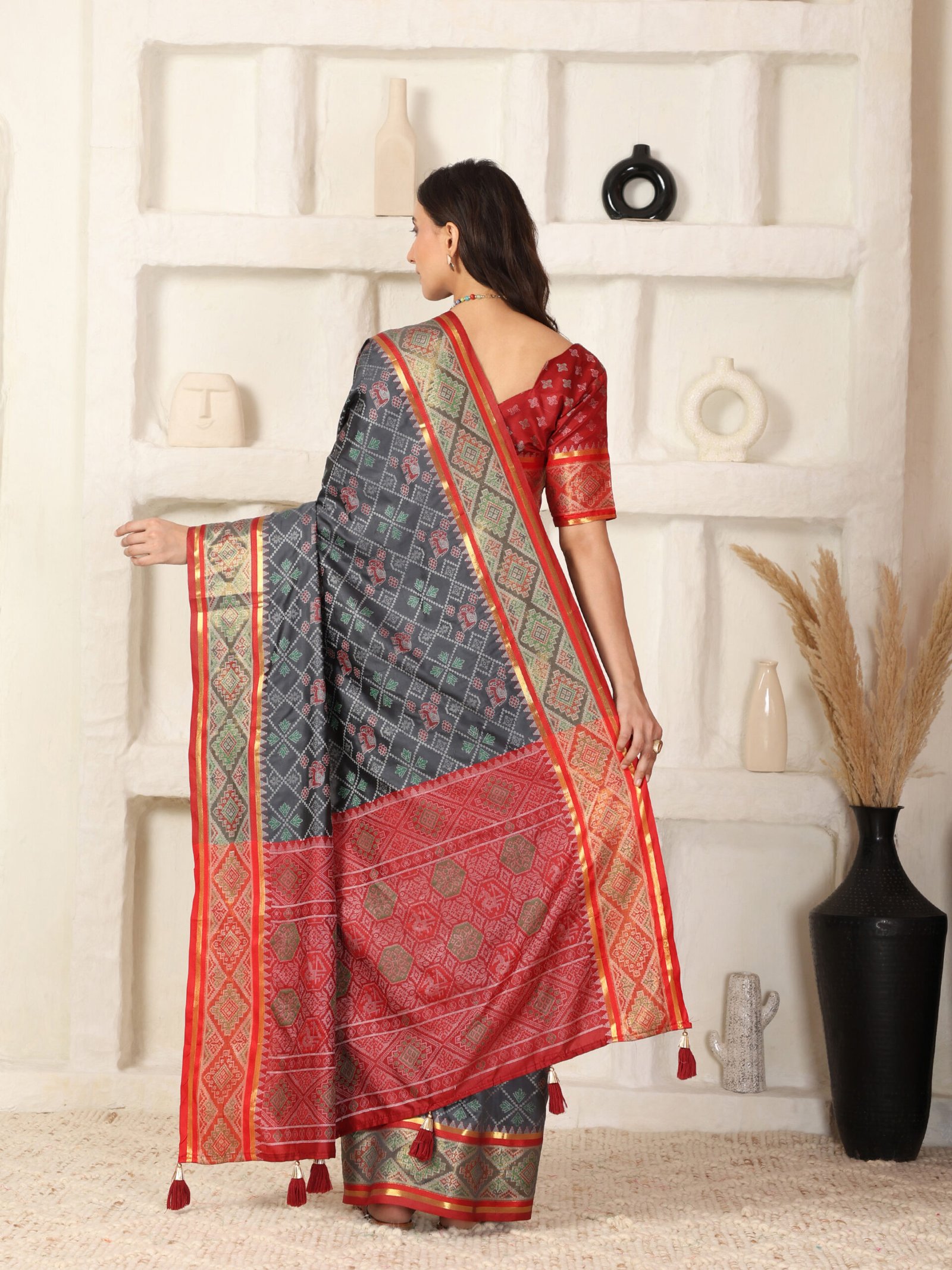Banarasi Hathi Grey Printed Silk Saree - Image 7