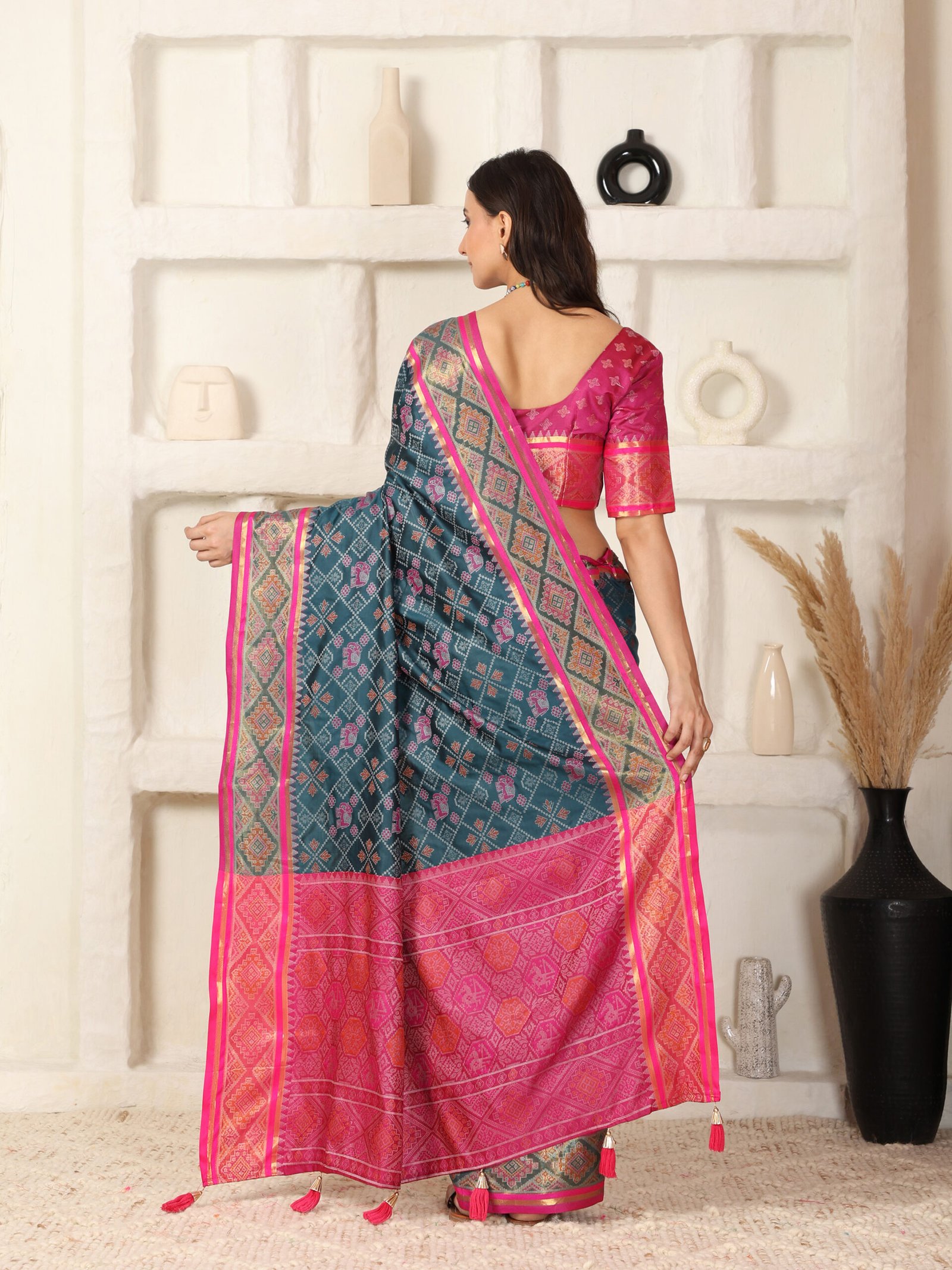 Banarasi Patola Hathi Morpeach Silk Saree - Image 7