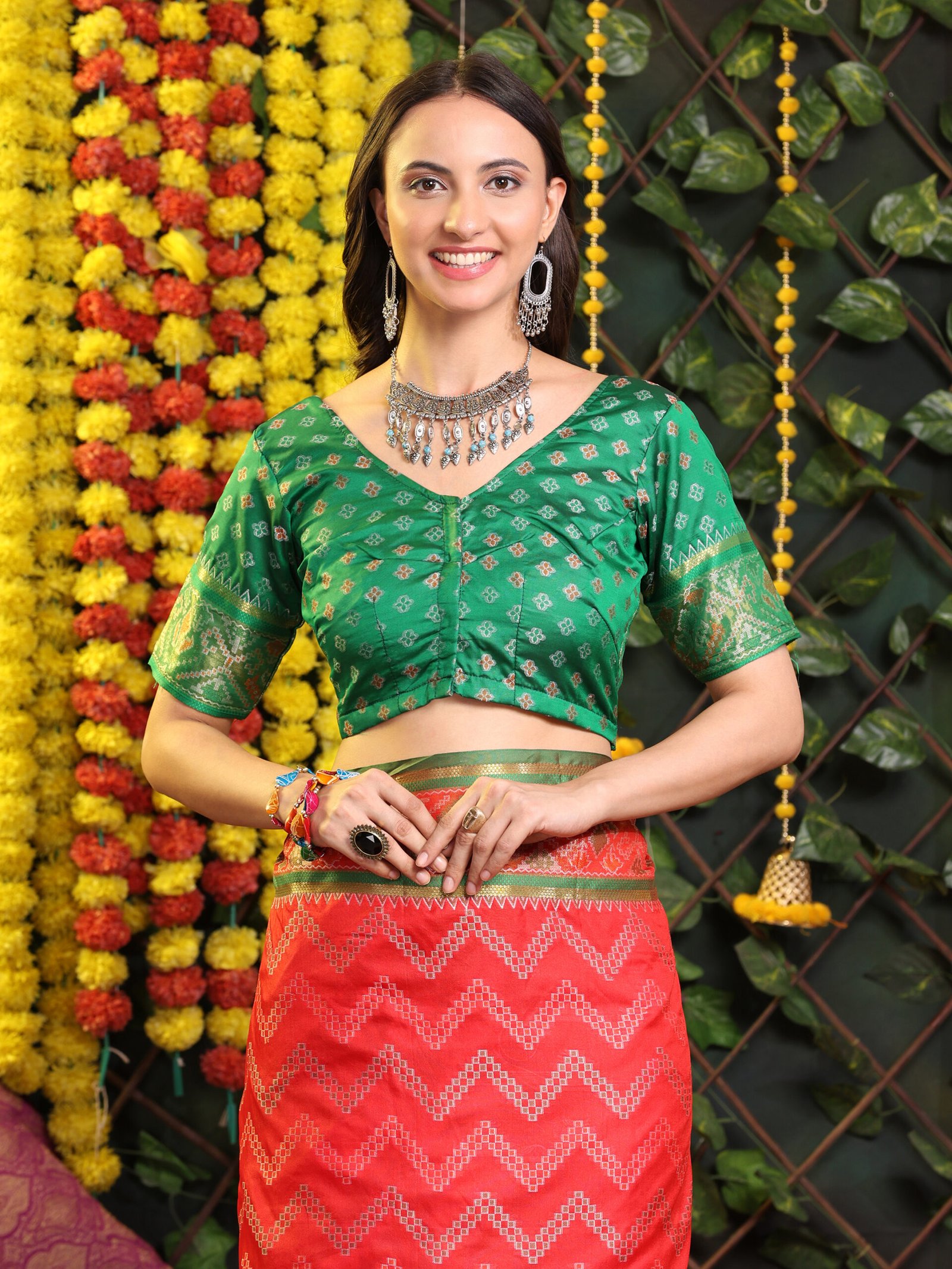 Banarasi Red Zik Zak Printed Silk Saree - Image 3