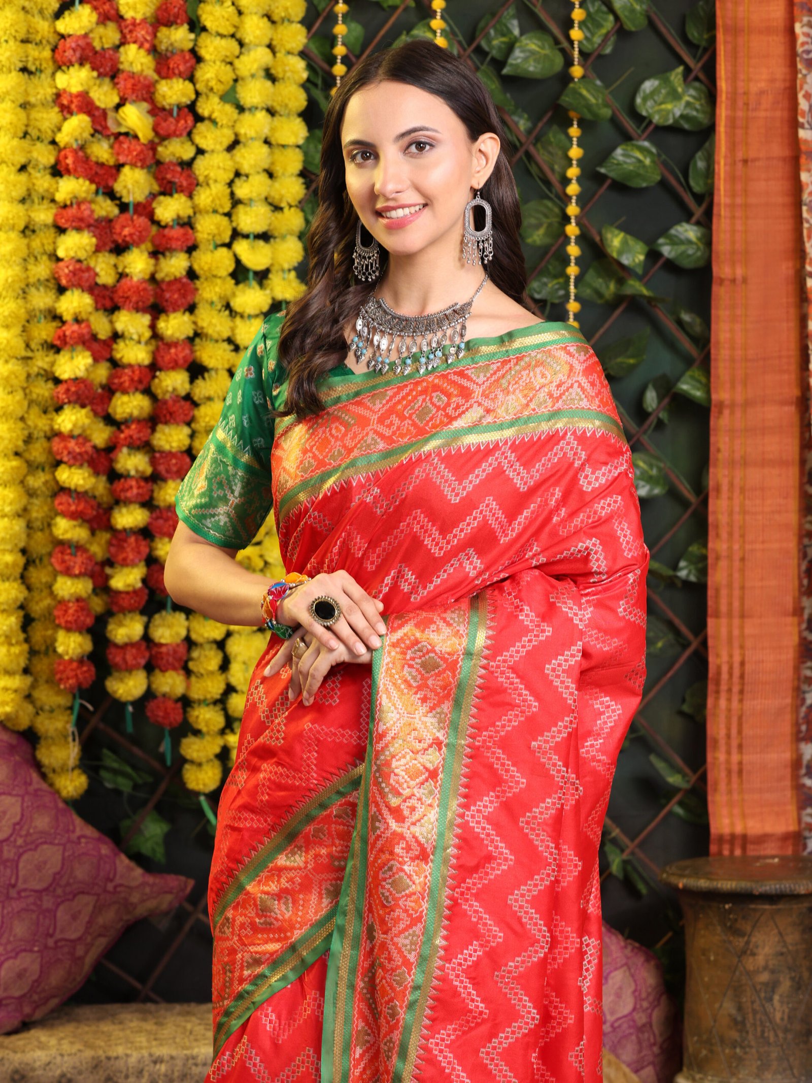 Banarasi Red Zik Zak Printed Silk Saree - Image 5