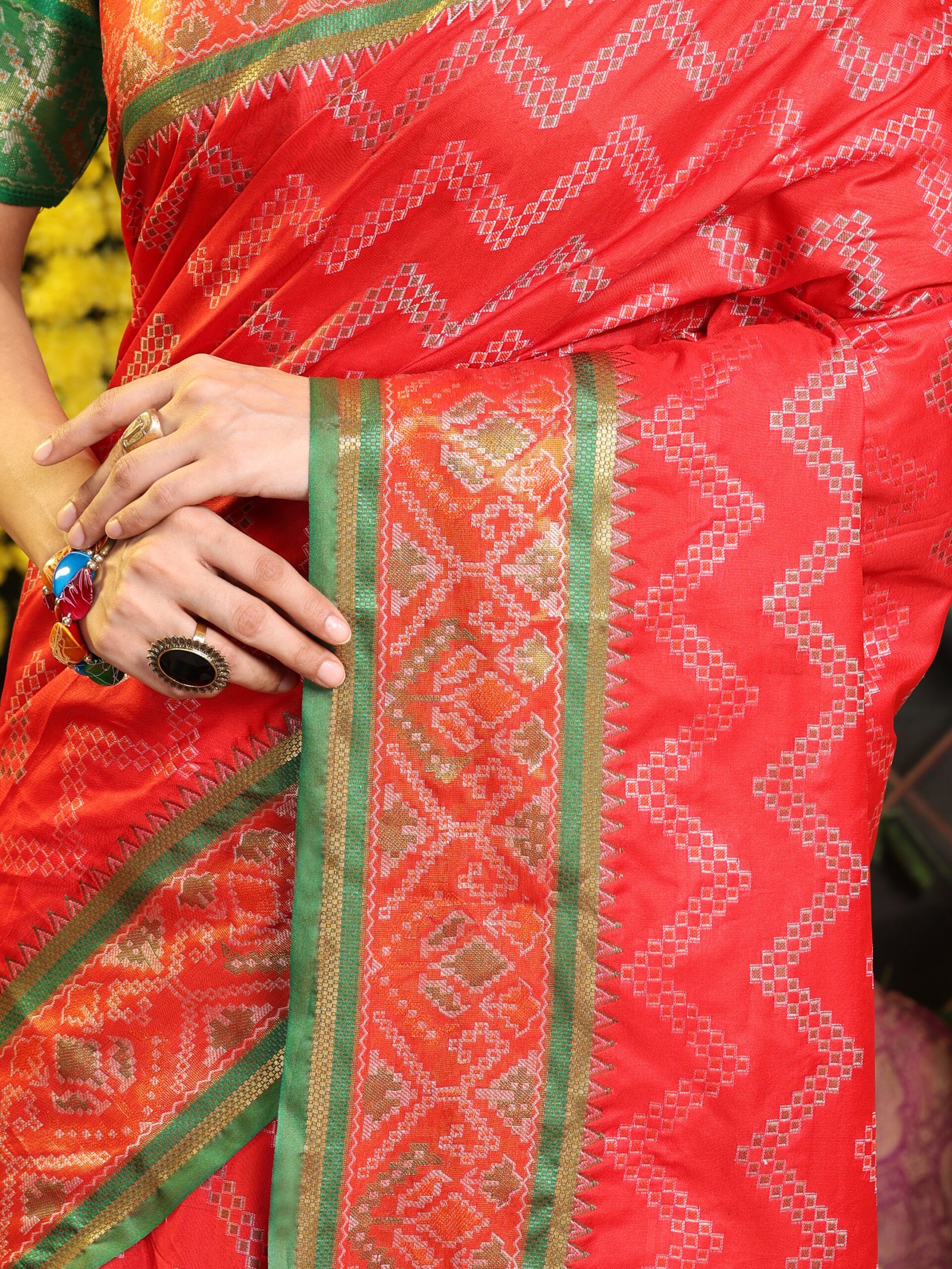 Banarasi Red Zik Zak Printed Silk Saree - Image 6