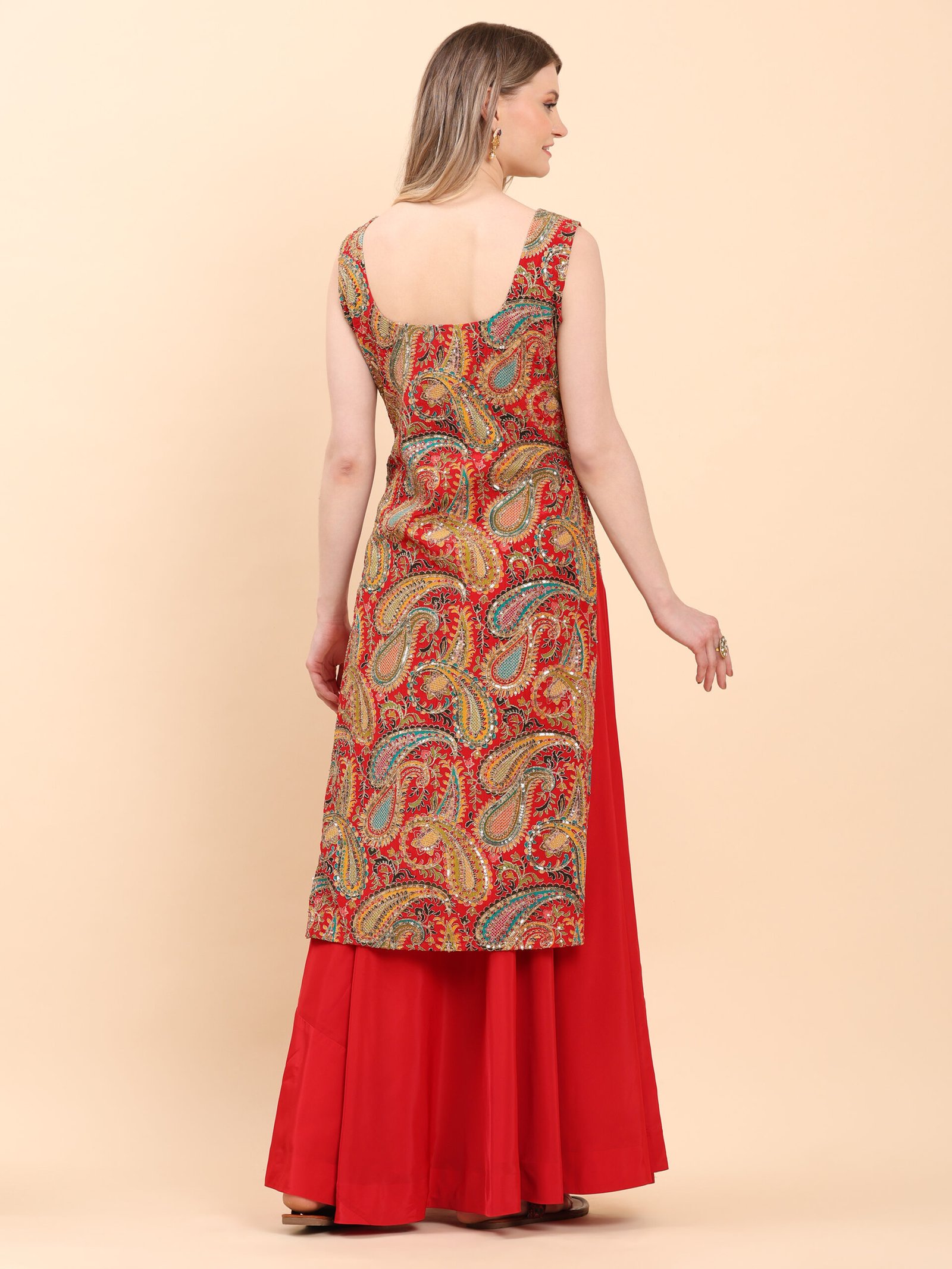Royal Radiance Red Embroidered Kurta Set - Image 8