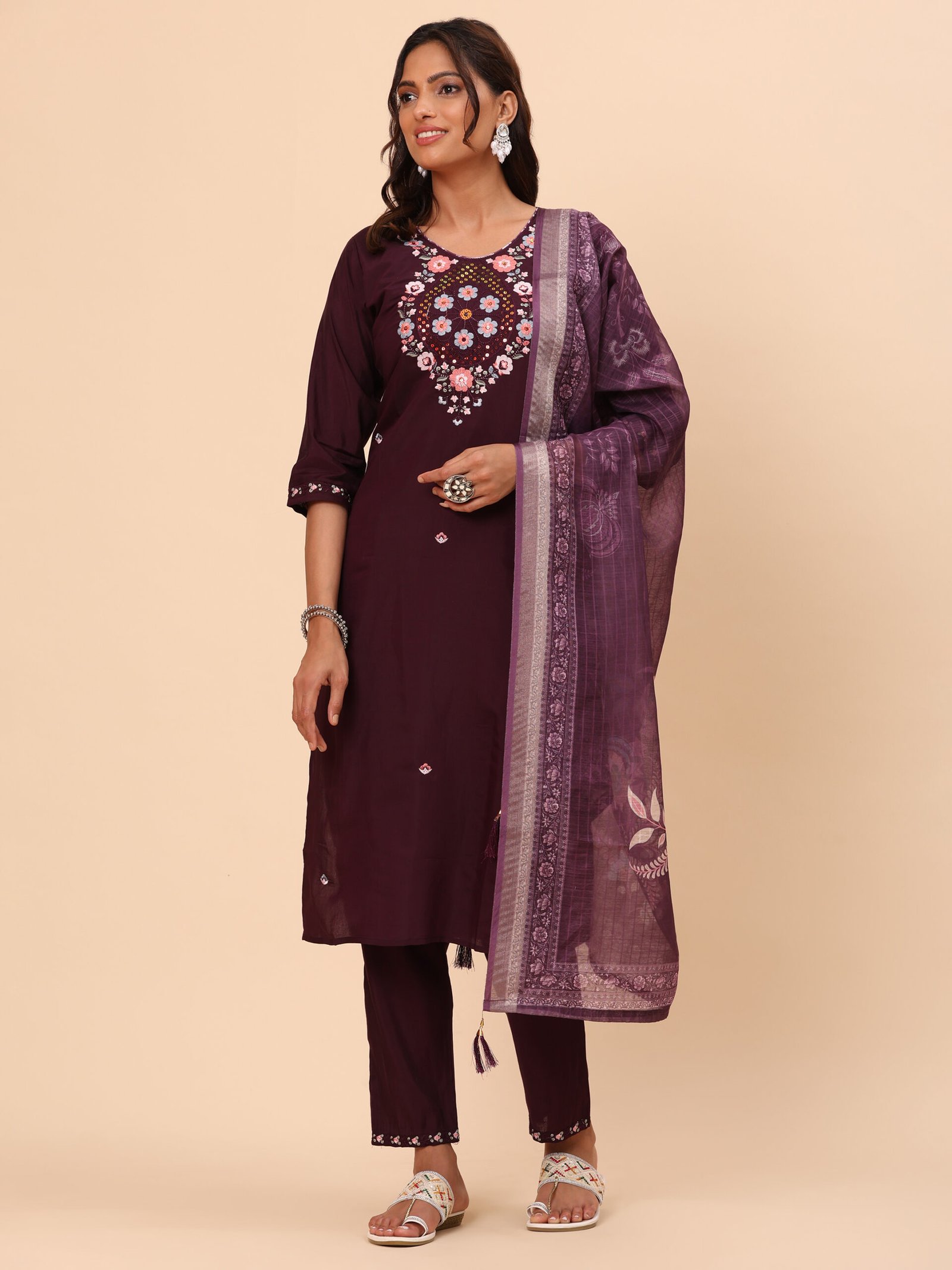 Plum Blossom Embroidered Cotton Kurta Set - Image 4