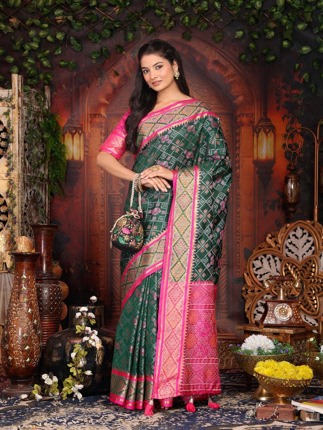 Banarasi Green Crafted Silk Party Wear Saree - Image 3