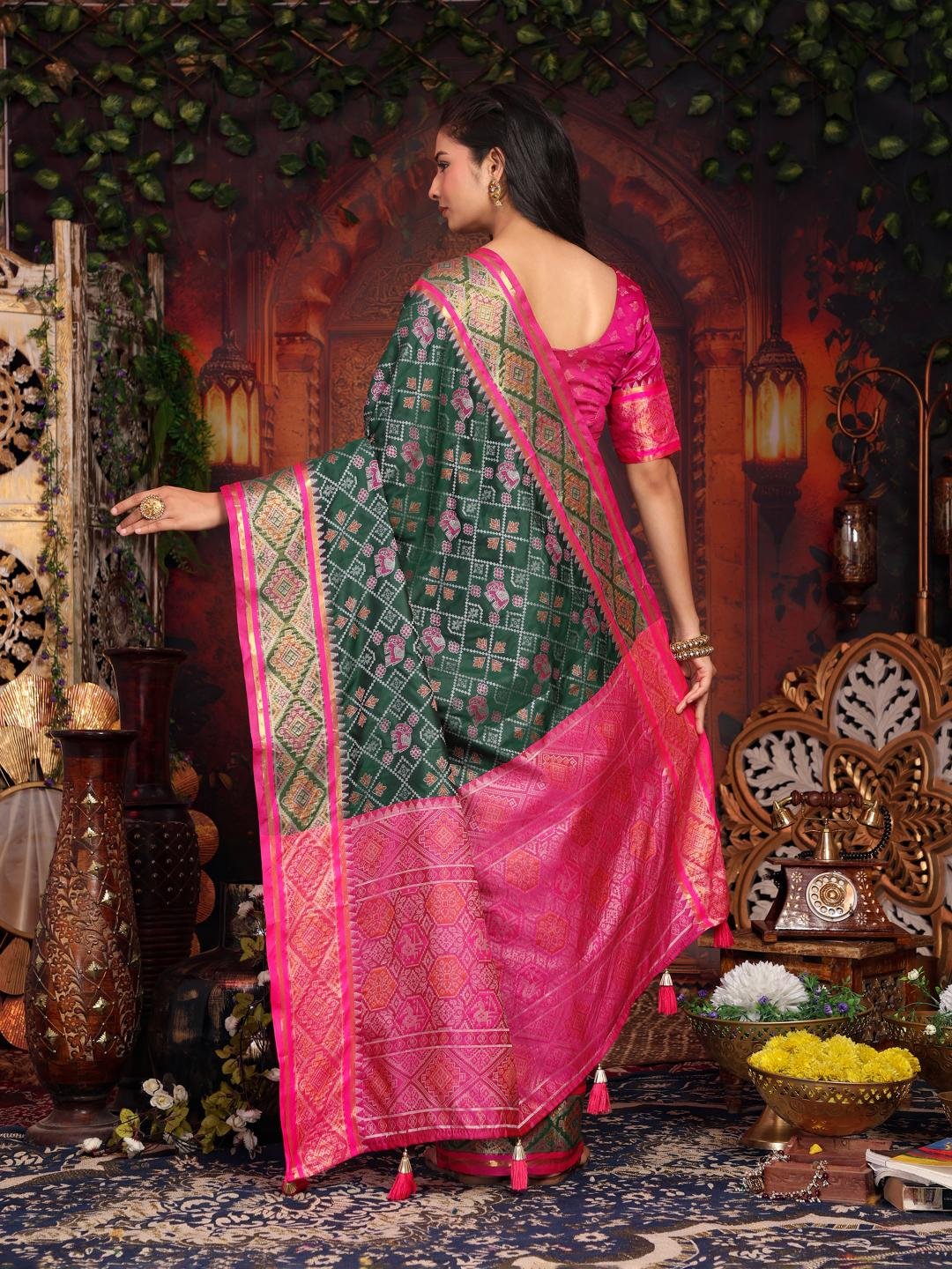 Banarasi Green Crafted Silk Party Wear Saree - Image 8