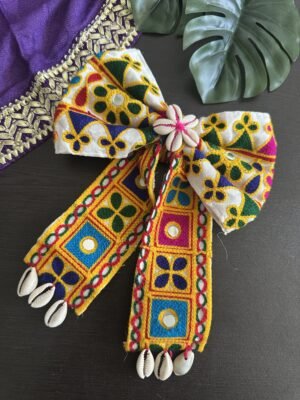 Kutchi white hairbow