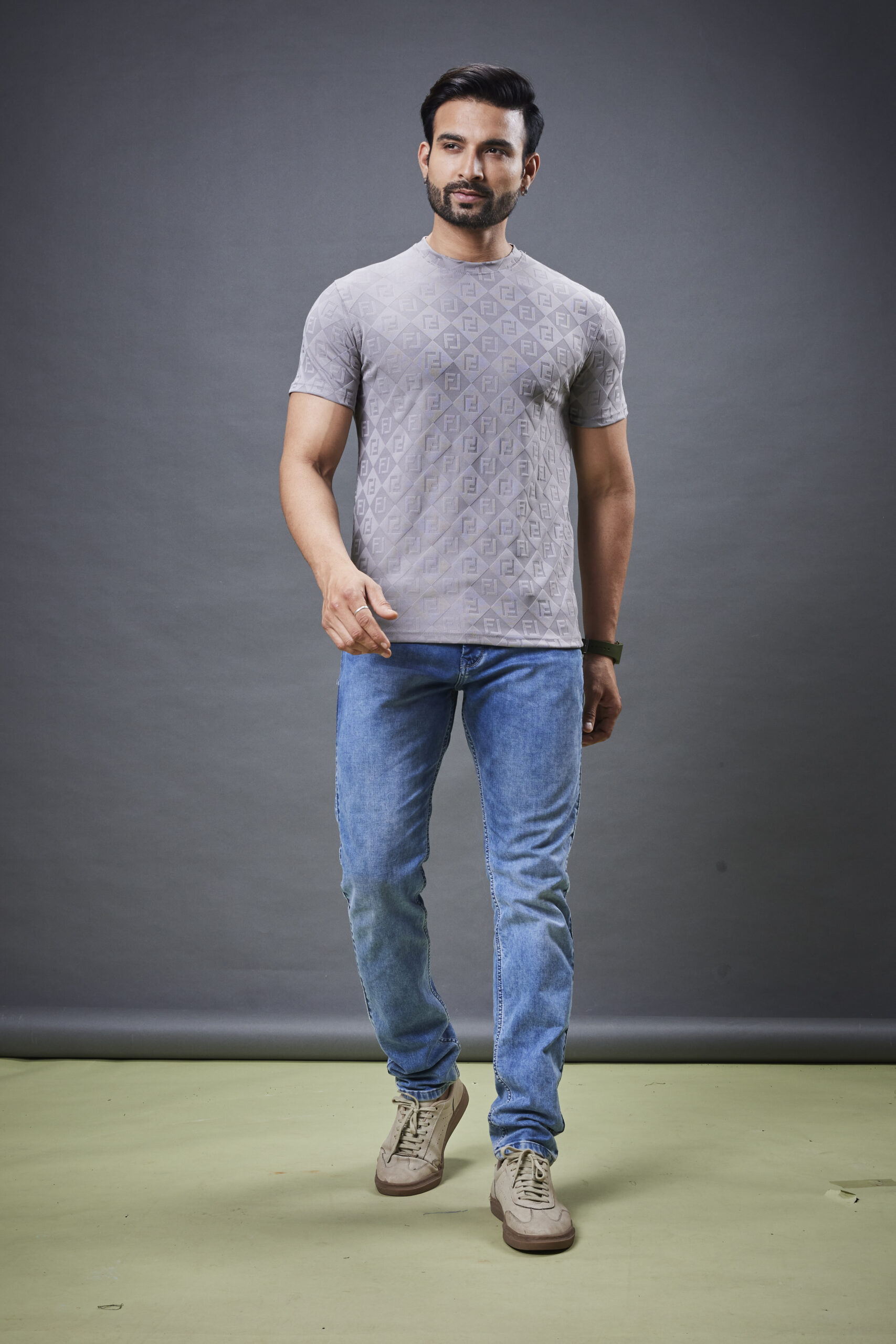 Men R/N T-SHIRT - Image 19