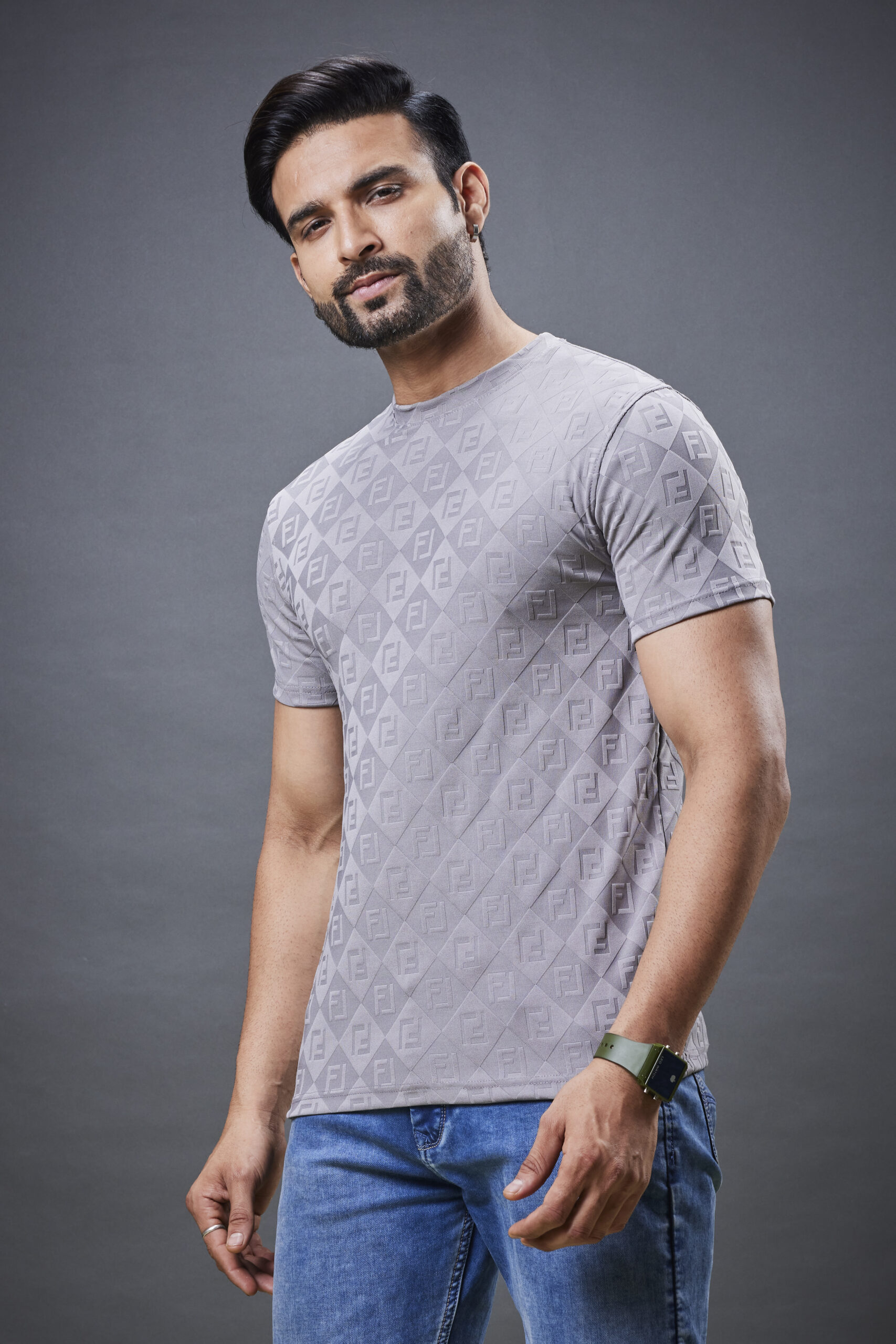 Men R/N T-SHIRT - Image 17