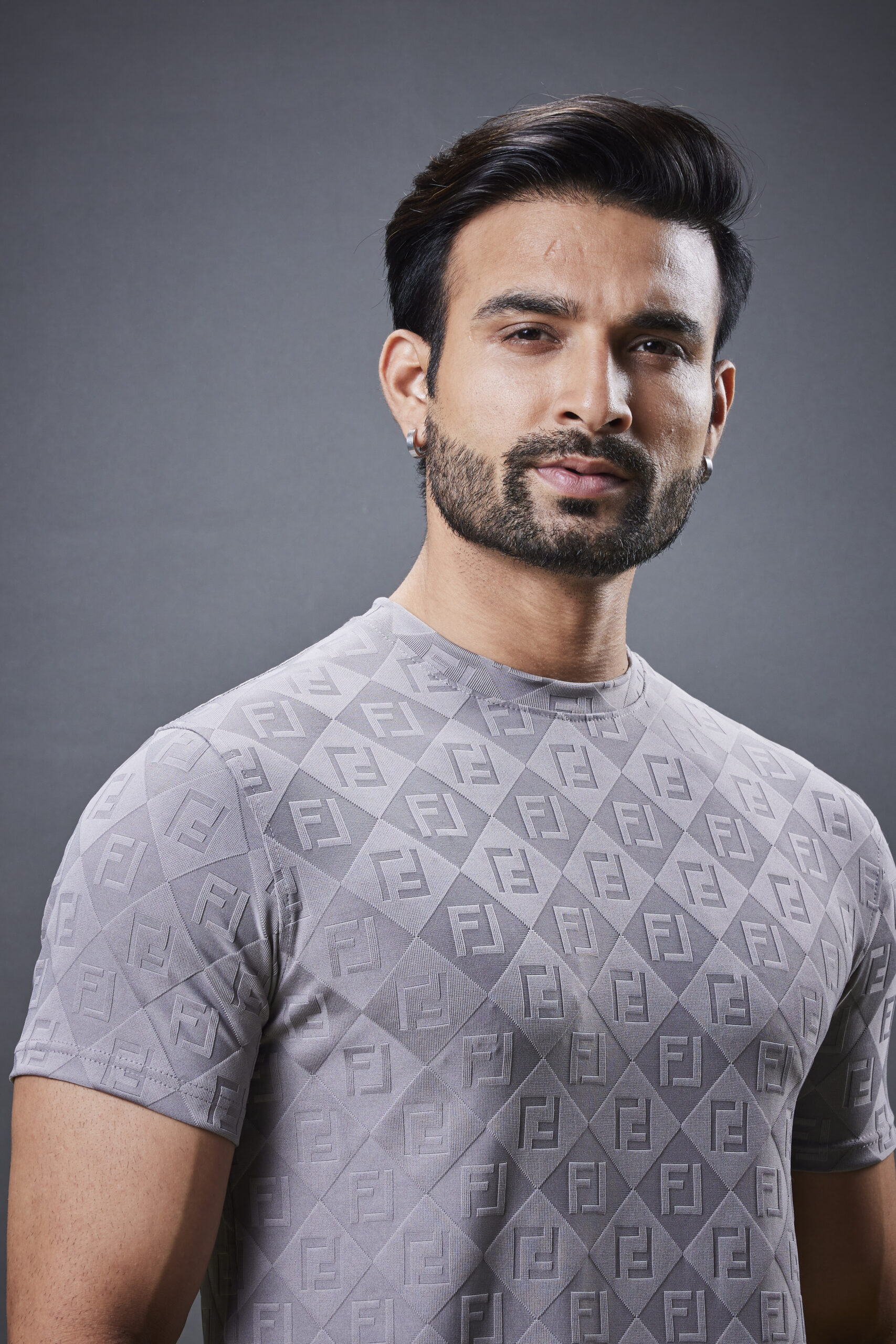 Men R/N T-SHIRT - Image 14