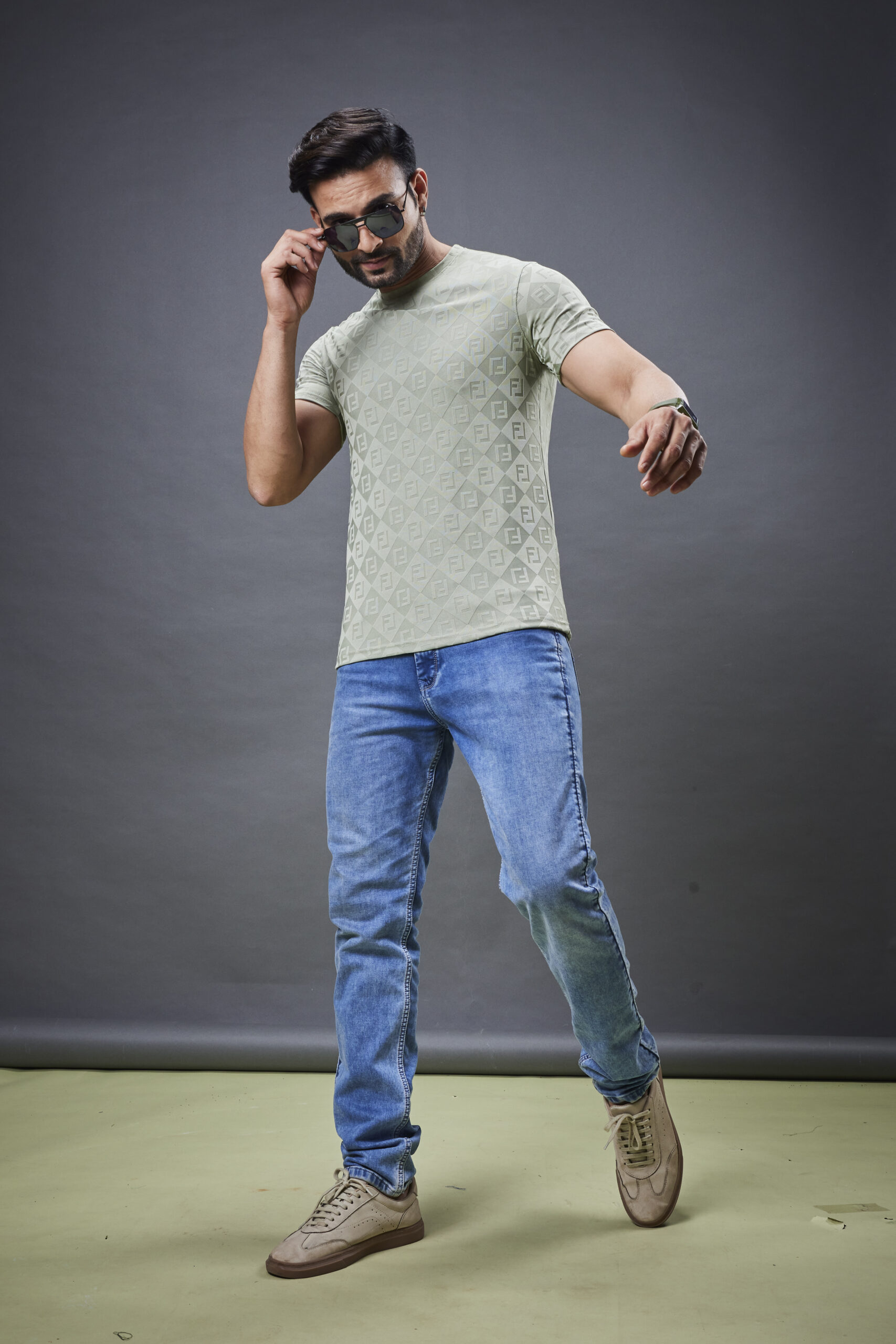 Men R/N T-SHIRT - Image 8