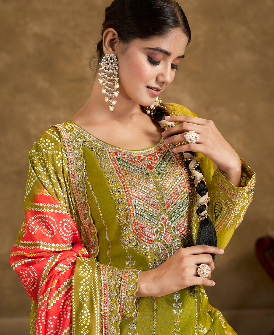 Green Punjabi Style Suit Set For Women Ethnic Wear - Image 2