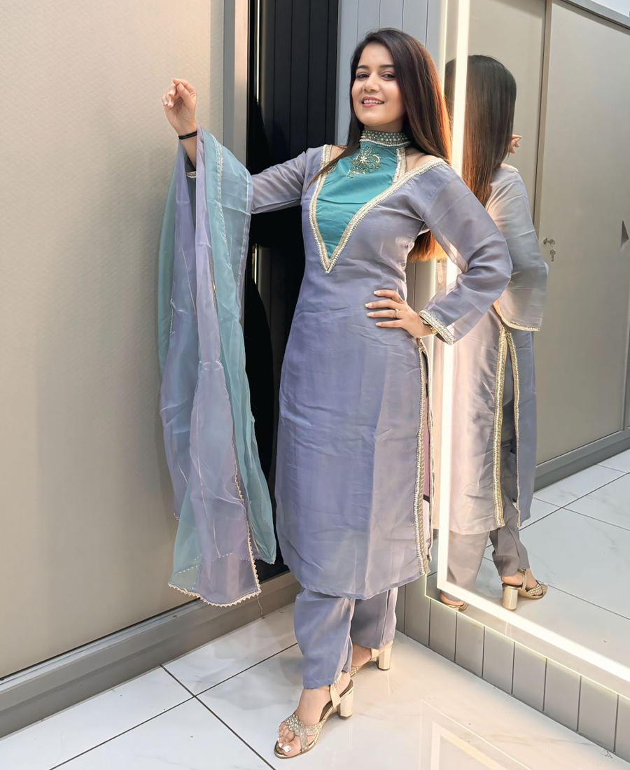 Roman Simmer Lavender Farshi Salwar Set For Women Wedding Wear - Image 2