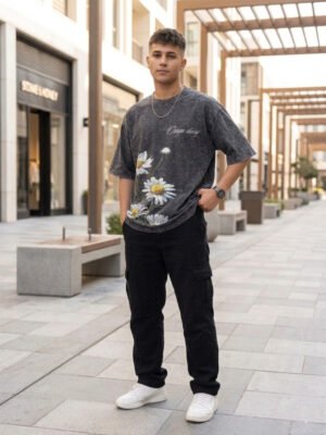 Men's Dark Wash 'Oxeye Daisy' Botanical Graphic T-Shirt