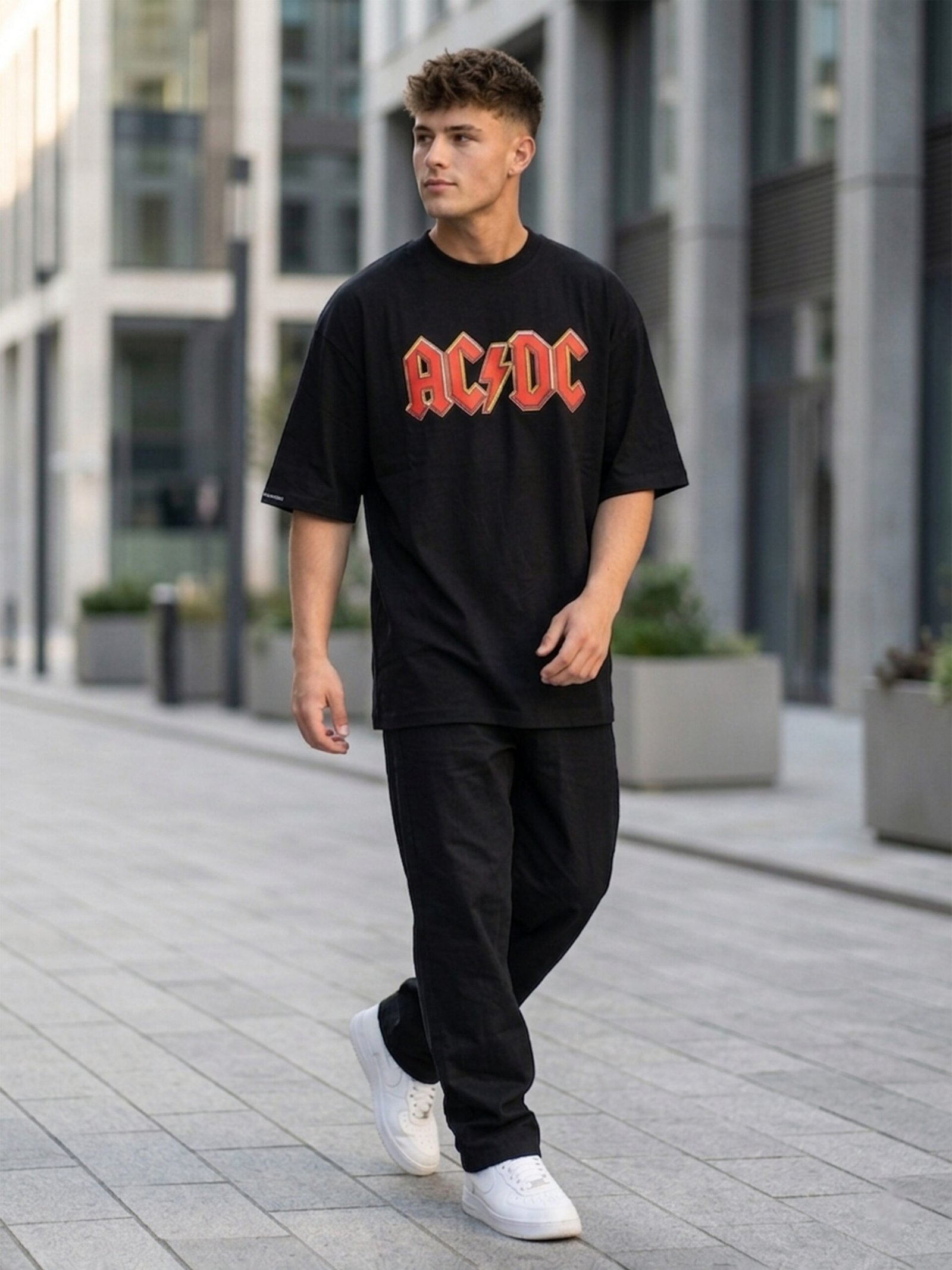 Men's Black Oversized AC/DC High Voltage Graphic T-Shirt - Image 3