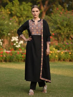 Women's Black Heavy Embellished Evening Kurta Set