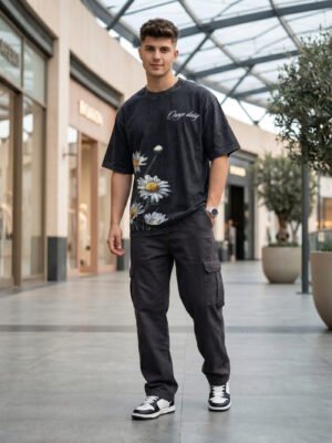 Men's Dark Wash 'Oxeye Daisy' Botanical Graphic T-Shirt